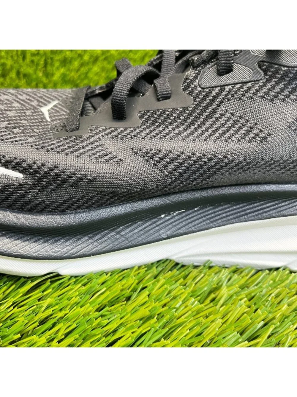 Hoka One One Clifton 9 Womens Size 9D Black Athletic Running Shoes Sneakers